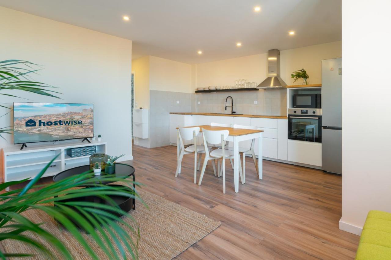 Host Wise - Fantastic Contemporary Flat W Balcony Apartment Porto Bagian luar foto