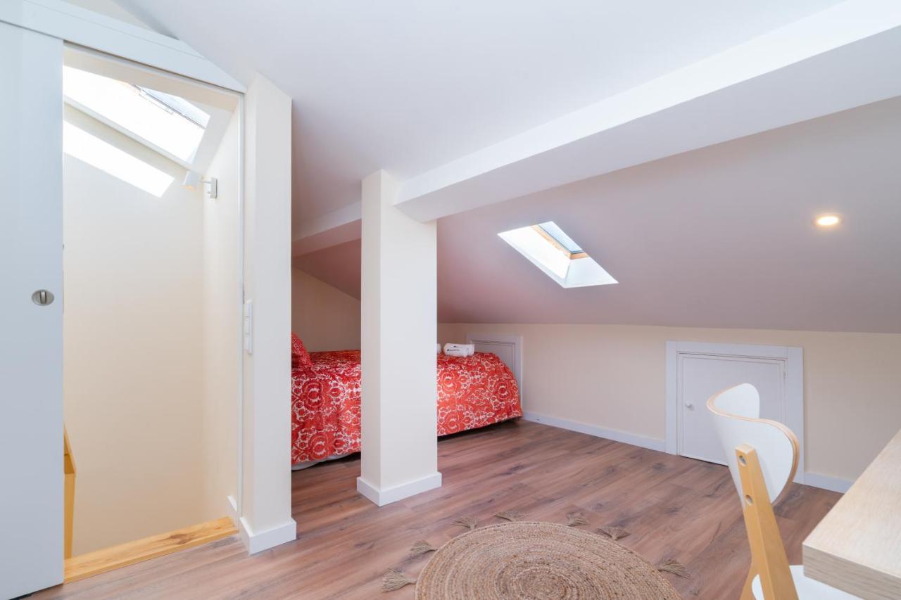 Host Wise - Fantastic Contemporary Flat W Balcony Apartment Porto Bagian luar foto