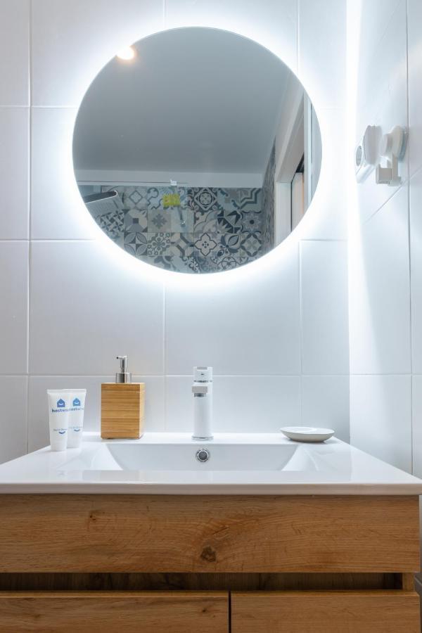 Host Wise - Fantastic Contemporary Flat W Balcony Apartment Porto Bagian luar foto
