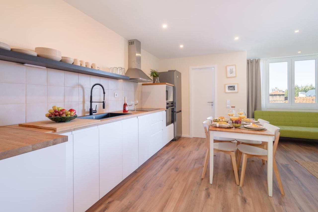 Host Wise - Fantastic Contemporary Flat W Balcony Apartment Porto Bagian luar foto