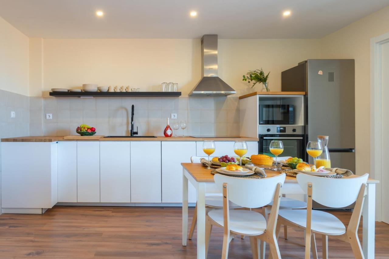 Host Wise - Fantastic Contemporary Flat W Balcony Apartment Porto Bagian luar foto