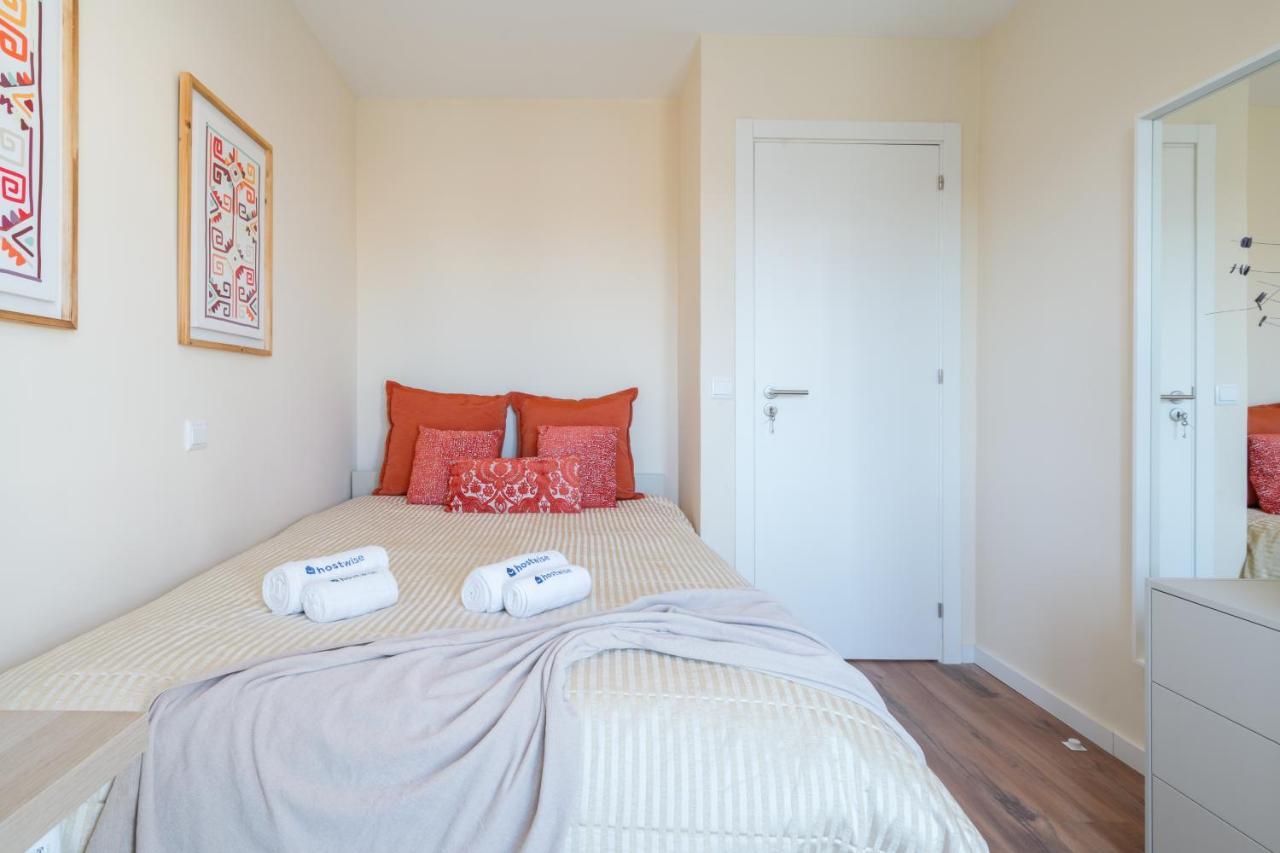 Host Wise - Fantastic Contemporary Flat W Balcony Apartment Porto Bagian luar foto